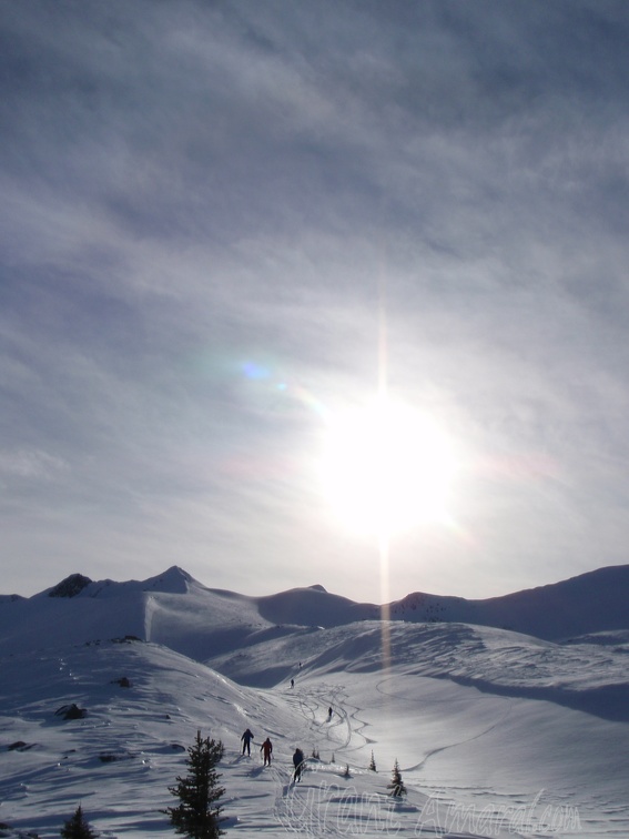 sun, sky, skis